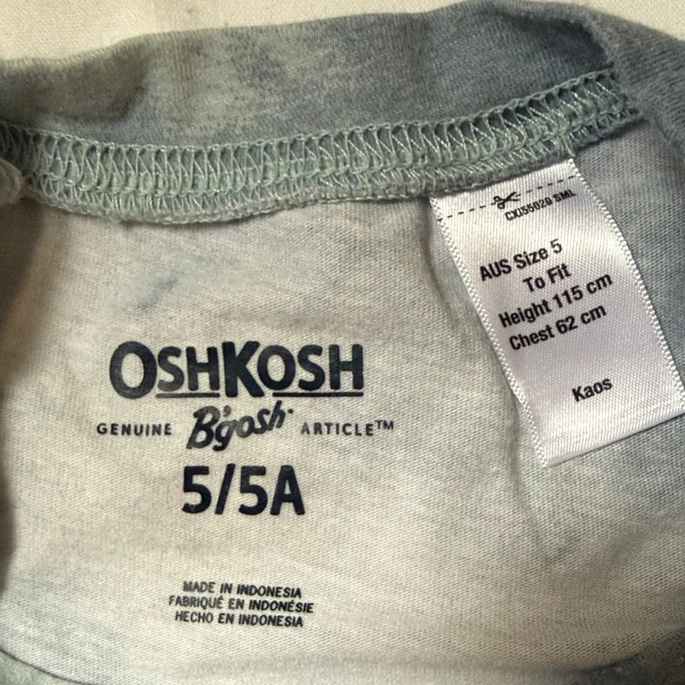 OshKosh B'gosh Gray and Blue Tie-Dye Pocket Tee Size 5